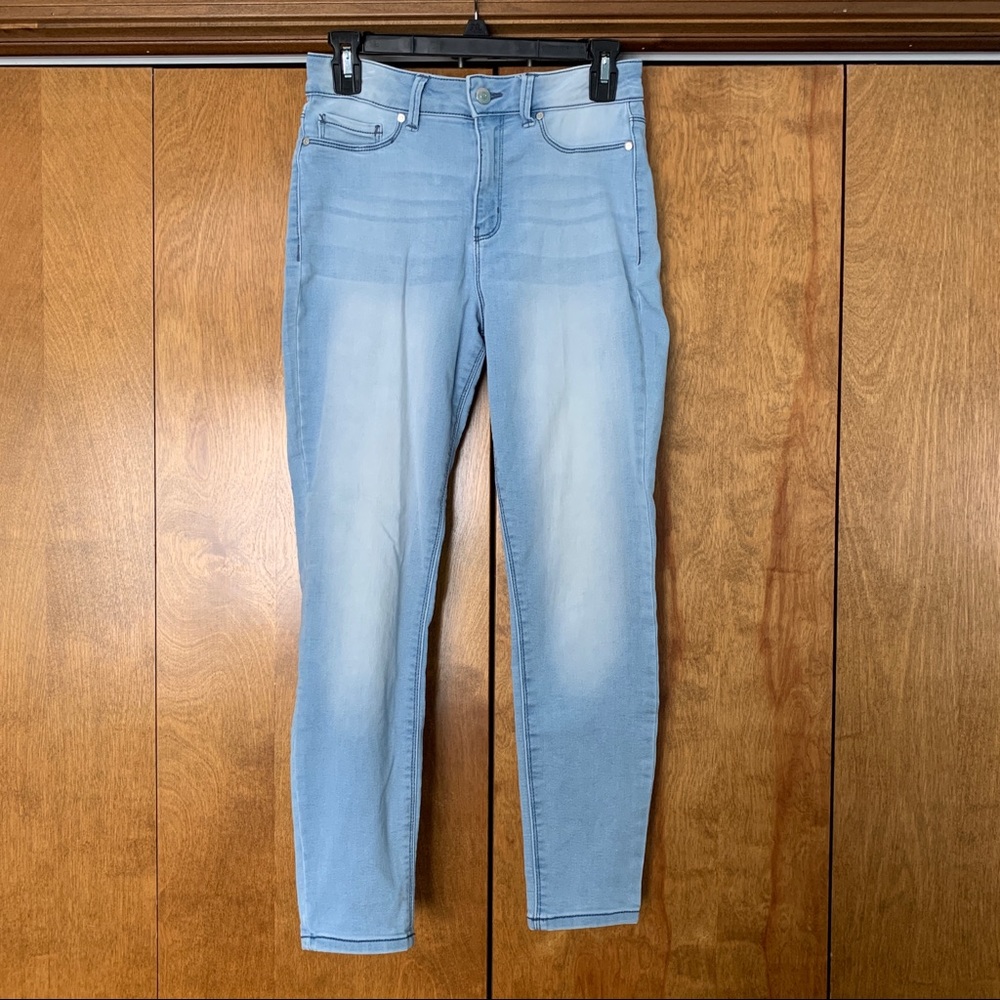 No Boundaries Jeggings